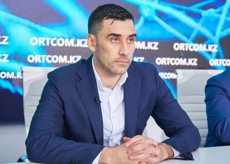 Давид Лория қазақ футболына қайыр әпермеді