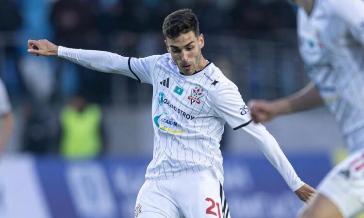 Айына миллиондаған теңге: «Ақтөбедегі» испаниялық футболшының жалақысы белгілі болды