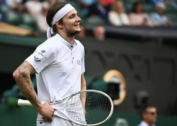 Айбек Оралбайдың қарсыласы анықталды: ол да қазақ