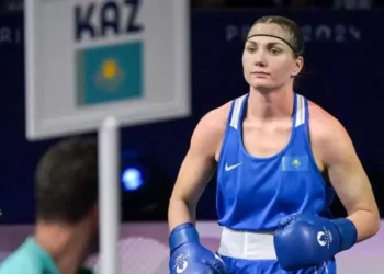 Қытайлық боксшы қазақстандықты финалға жібермеді