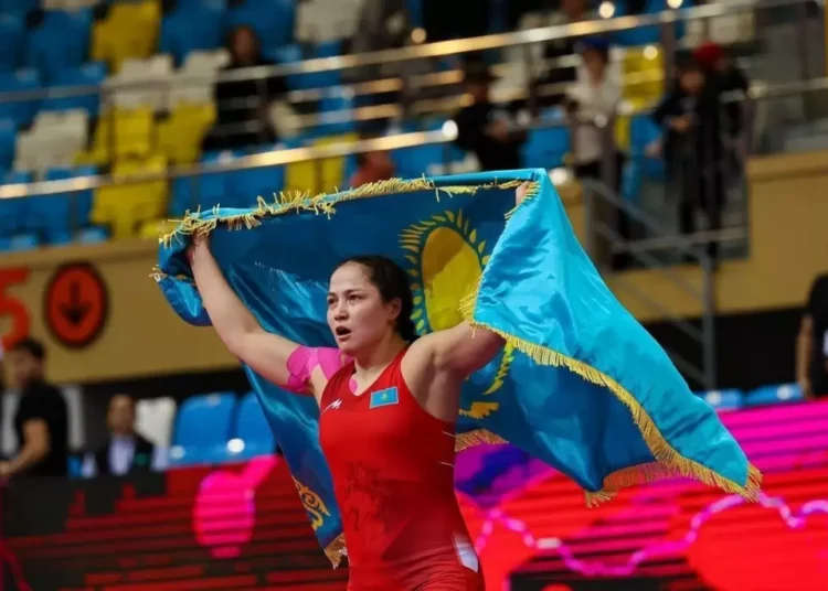 Елдос Сметов пен Абиба Әбужақынова Қытайда ел намысын қорғайды