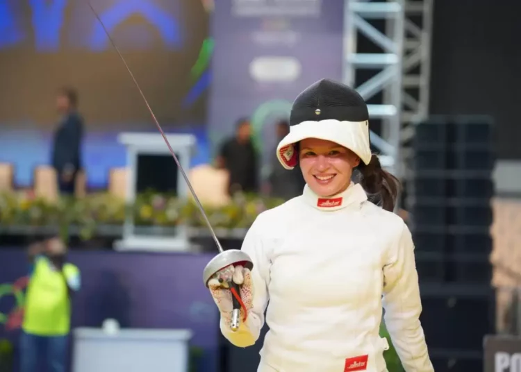Қазақстандық семсерлесуші Азия чемпионатында тарихи алтын жеңіп алды
